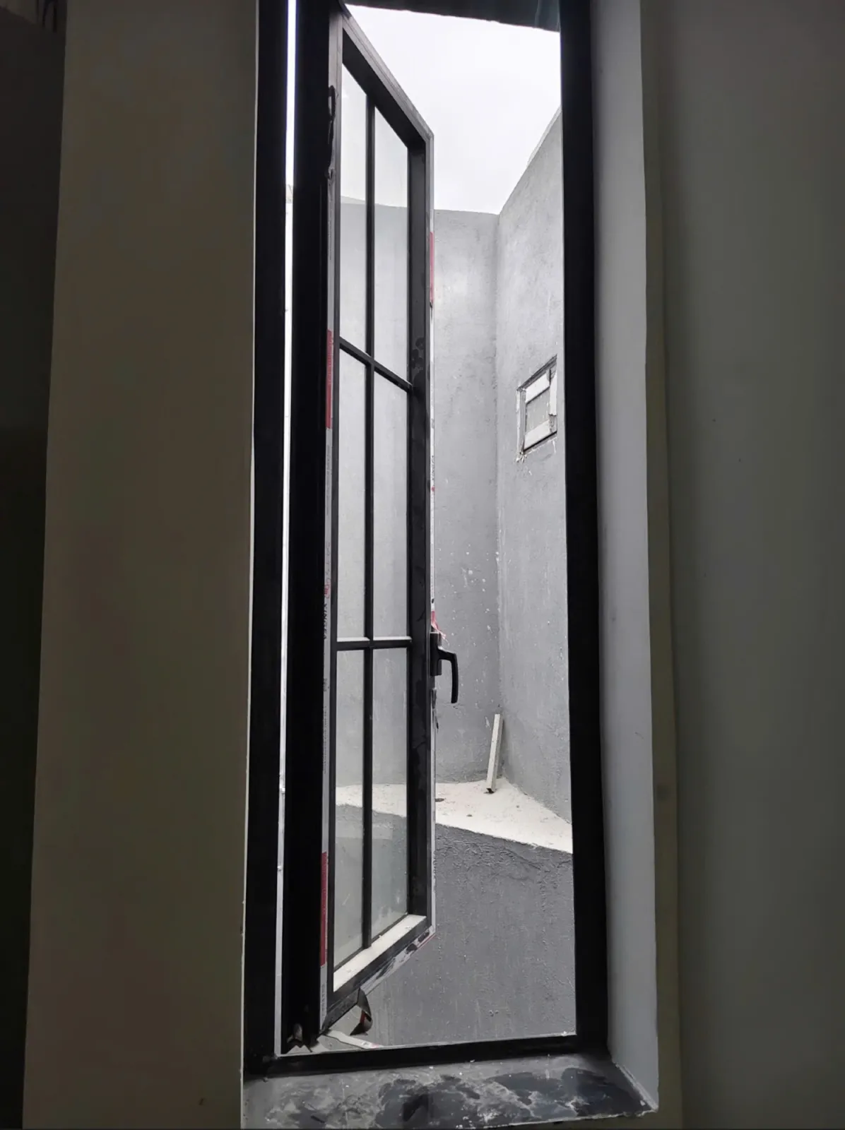 Cửa sổ mở quay - mở hất — hình 8/8, xem đầy đủ