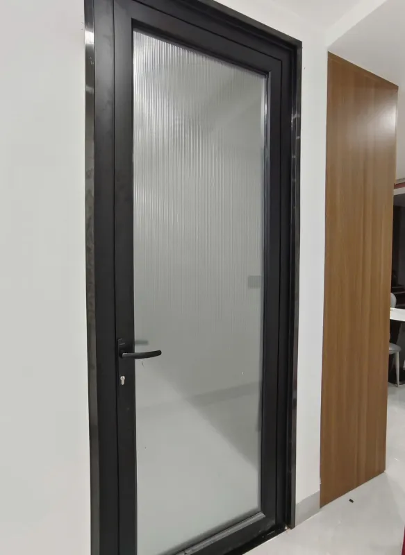 Cửa đi mở vào — hình 1/8