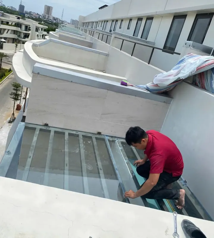KÍNH GIẾNG TRỜI ĐÀ NẴNG — hình 6/7