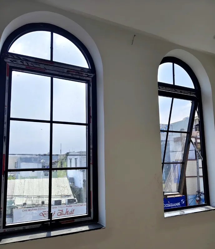 Cửa sổ nhôm uốn vòm Đà Nẵng – mở quay, mở hất và fix vòm — hình 3/4