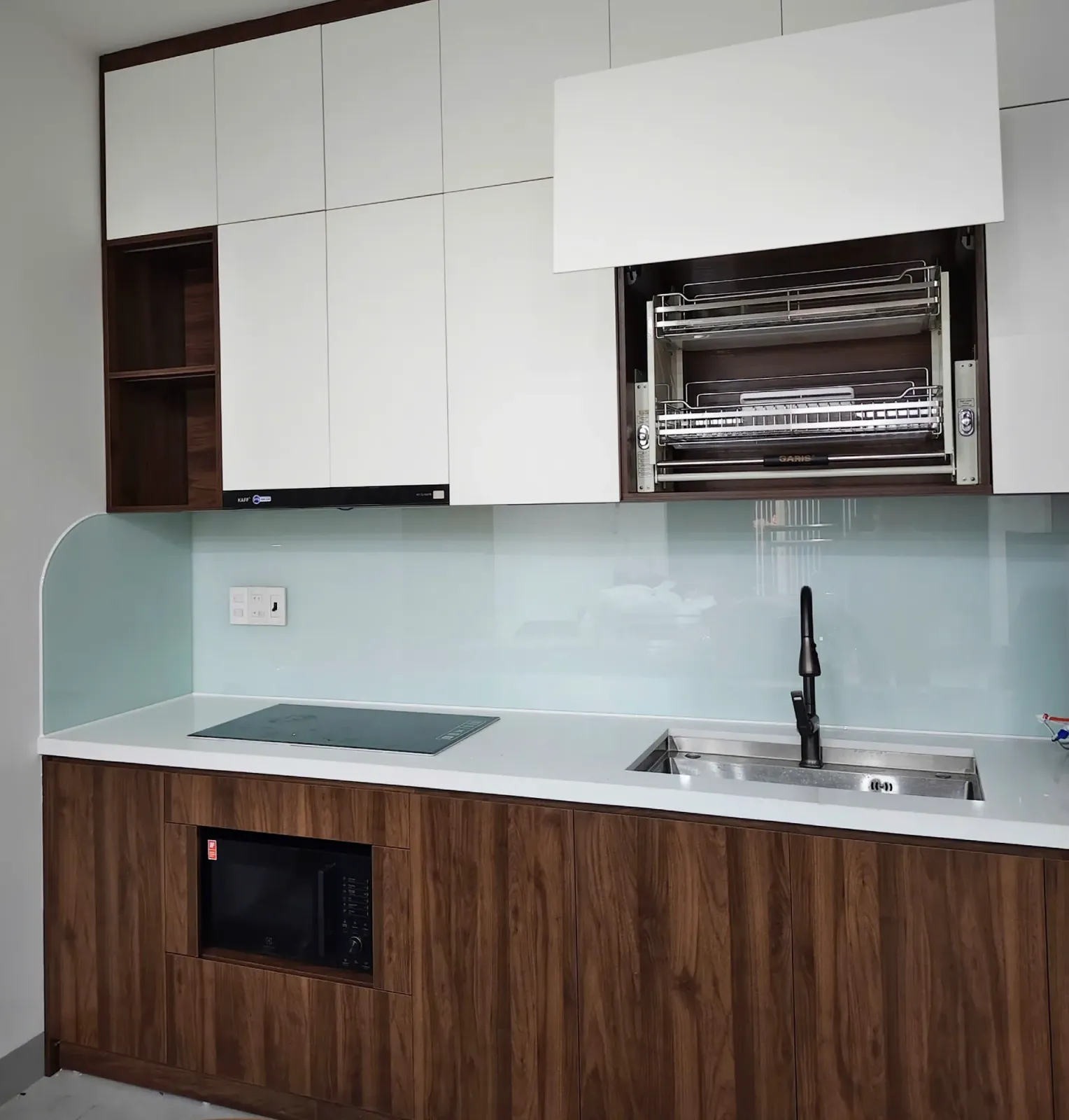 Kính bếp màu Trắng Xanh Đà Nẵng — hình 1/4, xem đầy đủ