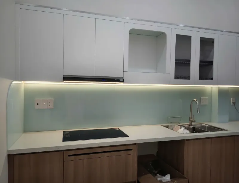 Kính bếp màu Trắng Xanh Đà Nẵng — hình 3/4