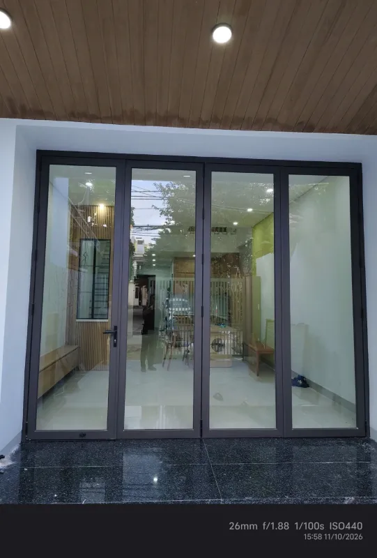 Thi công cửa nhôm kính tại Đà Nẵng — hình 4/8