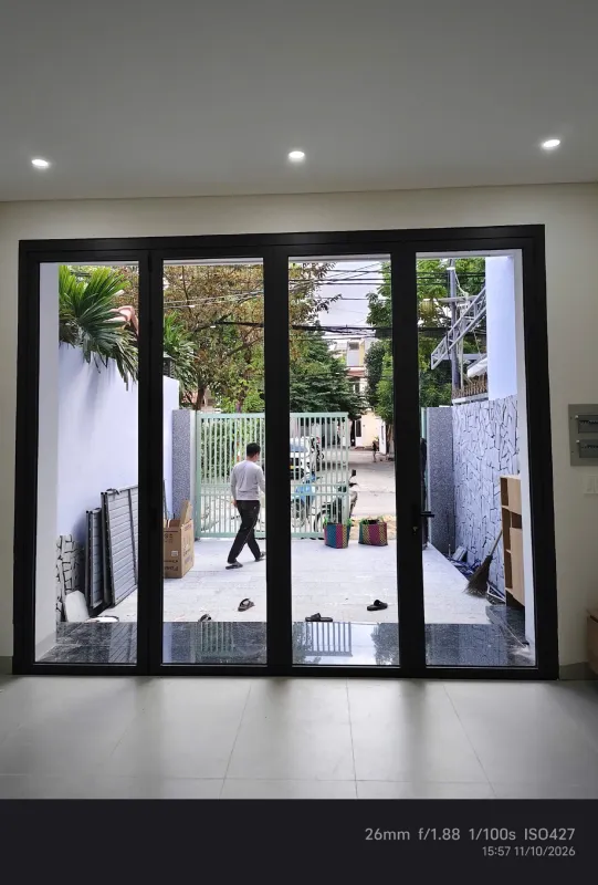 Thi công cửa nhôm kính tại Đà Nẵng — hình 5/8